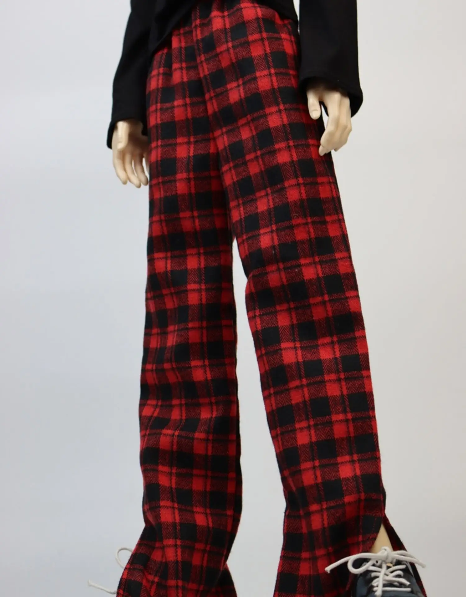 D04-B242 de juguete hecho a mano para niños, ropa BJD/SD, tío SD17 POPO68, pantalones con abertura a cuadros negros y rojos, 1 piezas