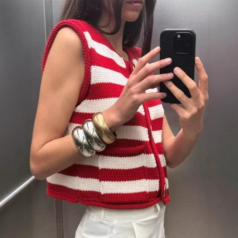 Women's Clothing Spring Autumn Knitted Vest Buttons New Knitwear Vests Versatile Stripes O Neck Sleeveless Sweaters Vests Tops