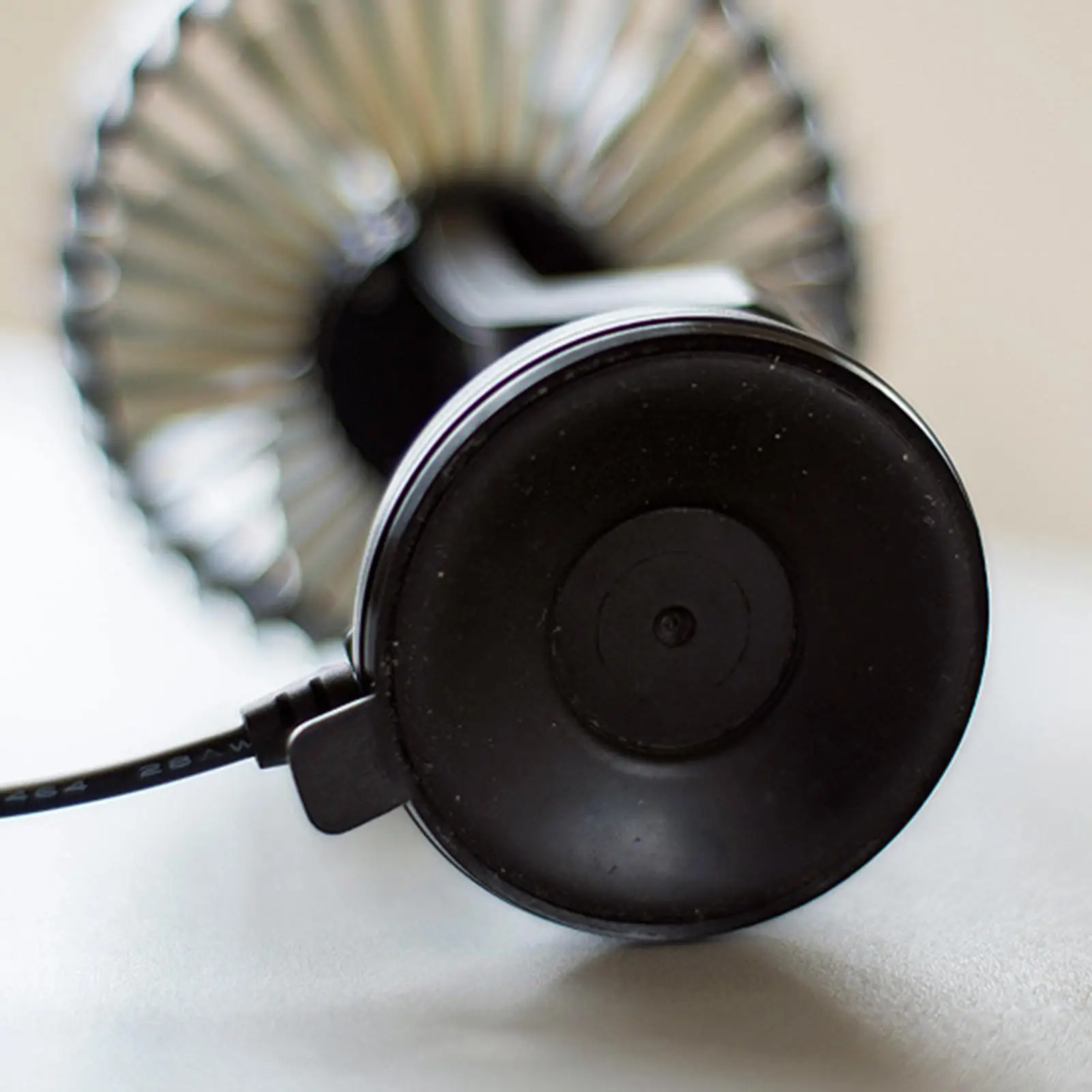 5V USB Fan Electric Suction Cup Powerful Low Noise Small Vehicle
