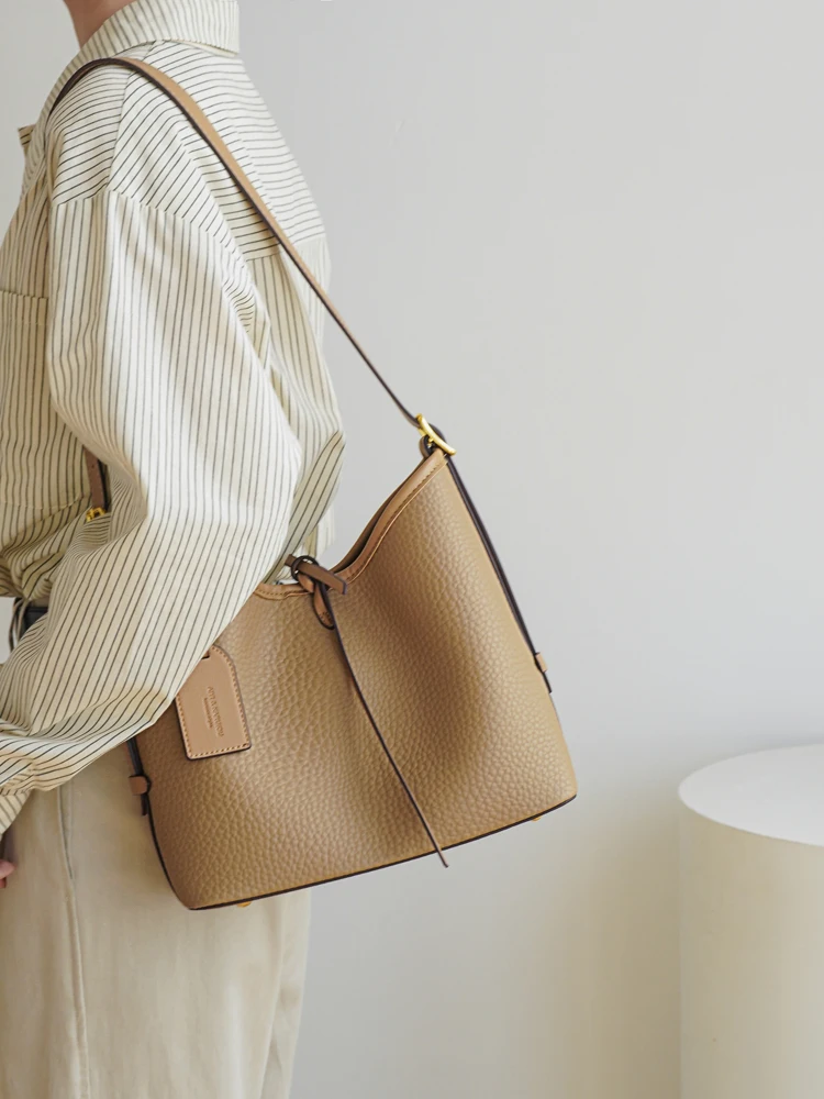 High-End Bucket Bag Women's Commuter Tote Shoulder Crossbody Underarm Bag Large Capacity Fashionable PU Leather Handbag