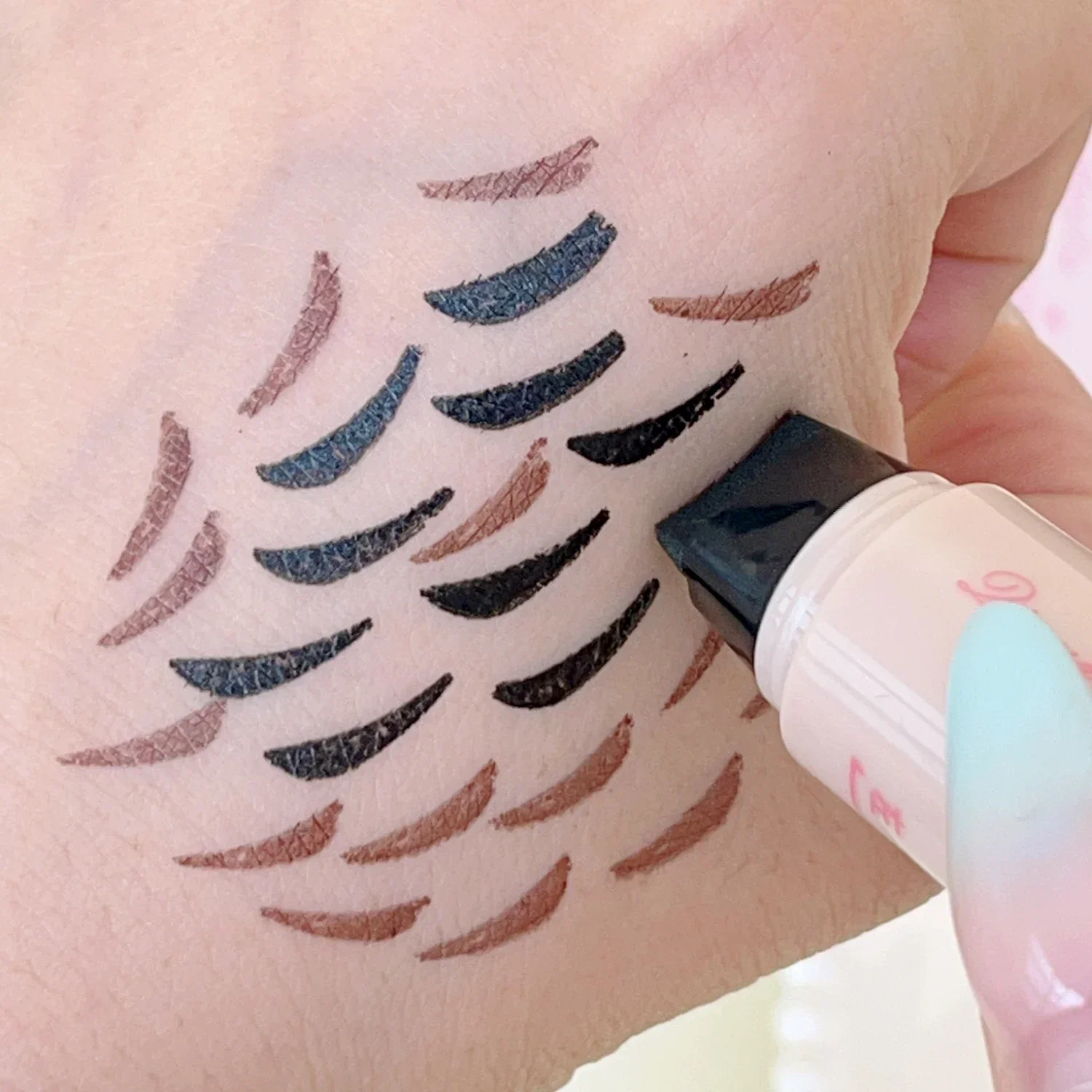 Dual Tip Eyeliner Stamp Waterproof Long Lasting Eyeliner Stamp Black Brown Liquid Wing Eyeliner Stencil Precision Makeup Tools