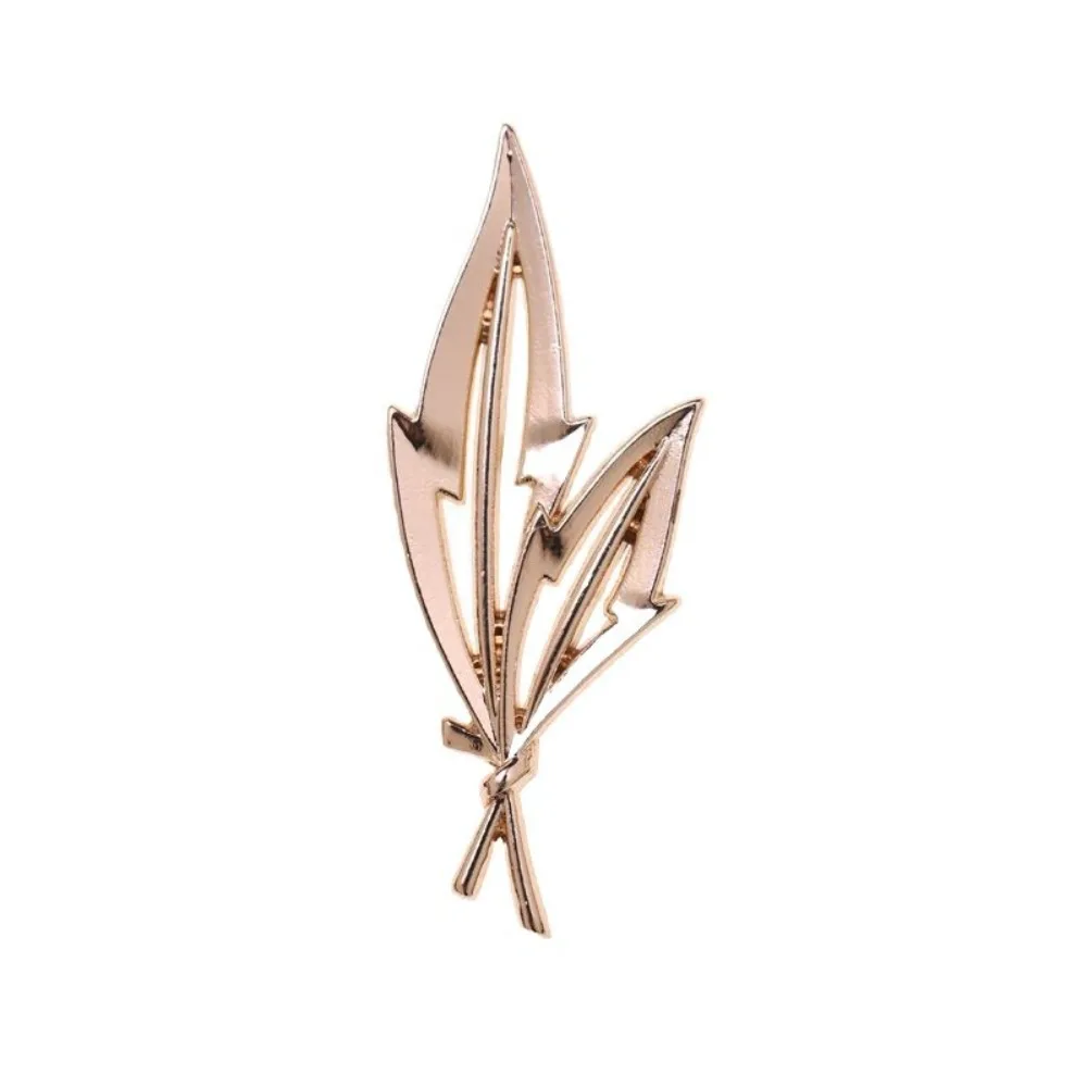 Artistic Retro Three-dimensional Alloy Maple Leaf Brooch for Women and Men Suit Shirt Collar Accessories Badge Lapel Pin Buckle