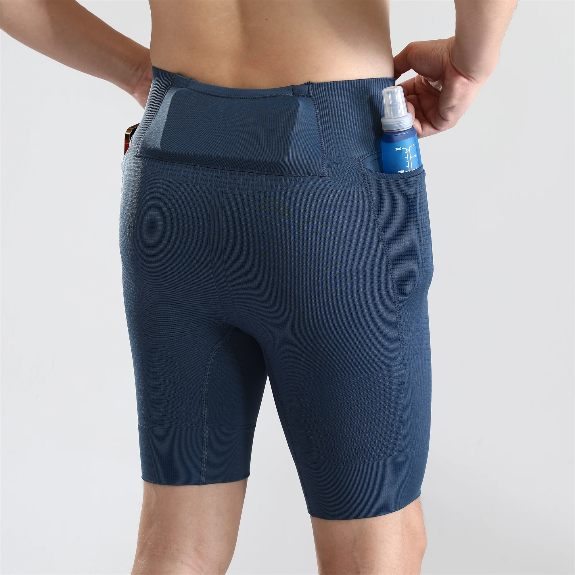 กางเกงวิ่งขาสั้นผู้ชายแบบมีกระ - Cycling Commuter Shorts บทวิจารณ์และราคา