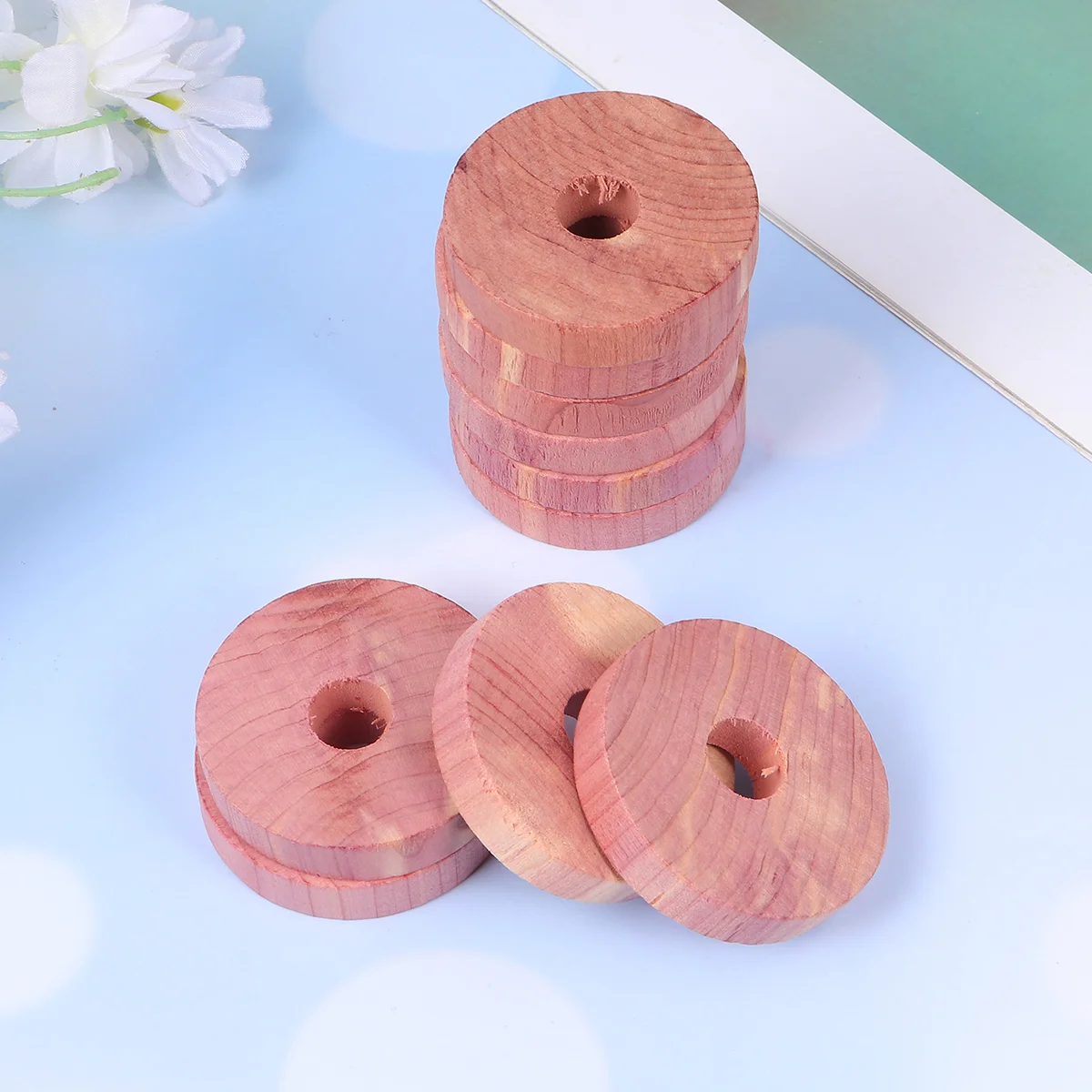 30pcs Cedar Wood Ring Circular Bug Ring Wooden Round Chips Mothproof Wardrobe Cedar Chip