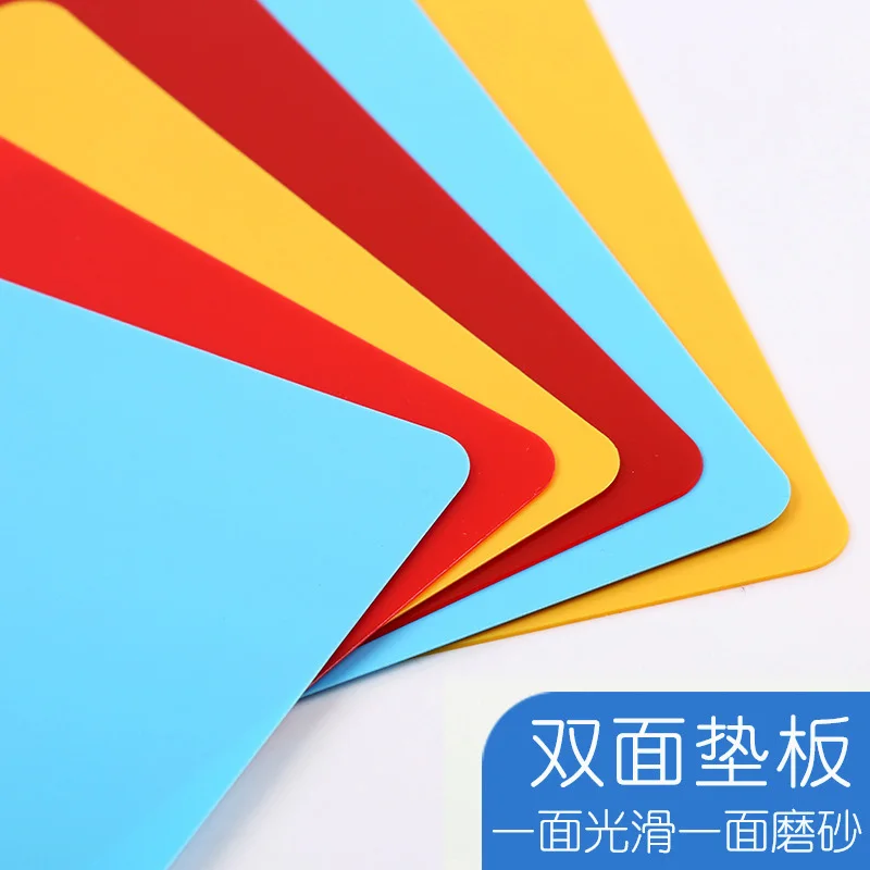 2Pcs/Set Random Color Plastic A5 Clipboard Writing Board Writing Spacer Stationery Cutting Mat School Office Supplies