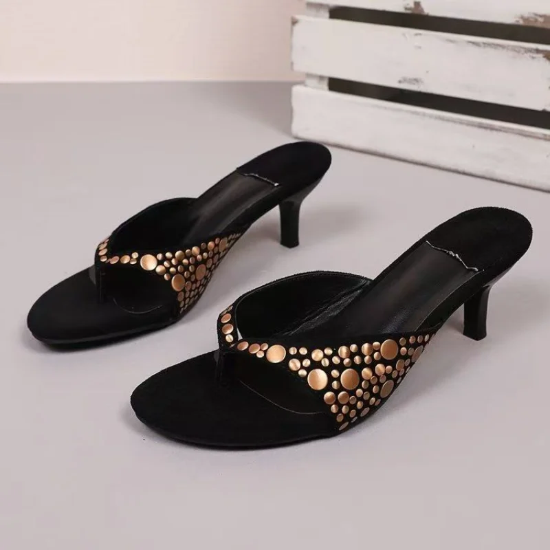 

2025 New High-quality European and American Style Rivet Toe Sandals with Suede Herringbone High-heeled Slippers for Summer