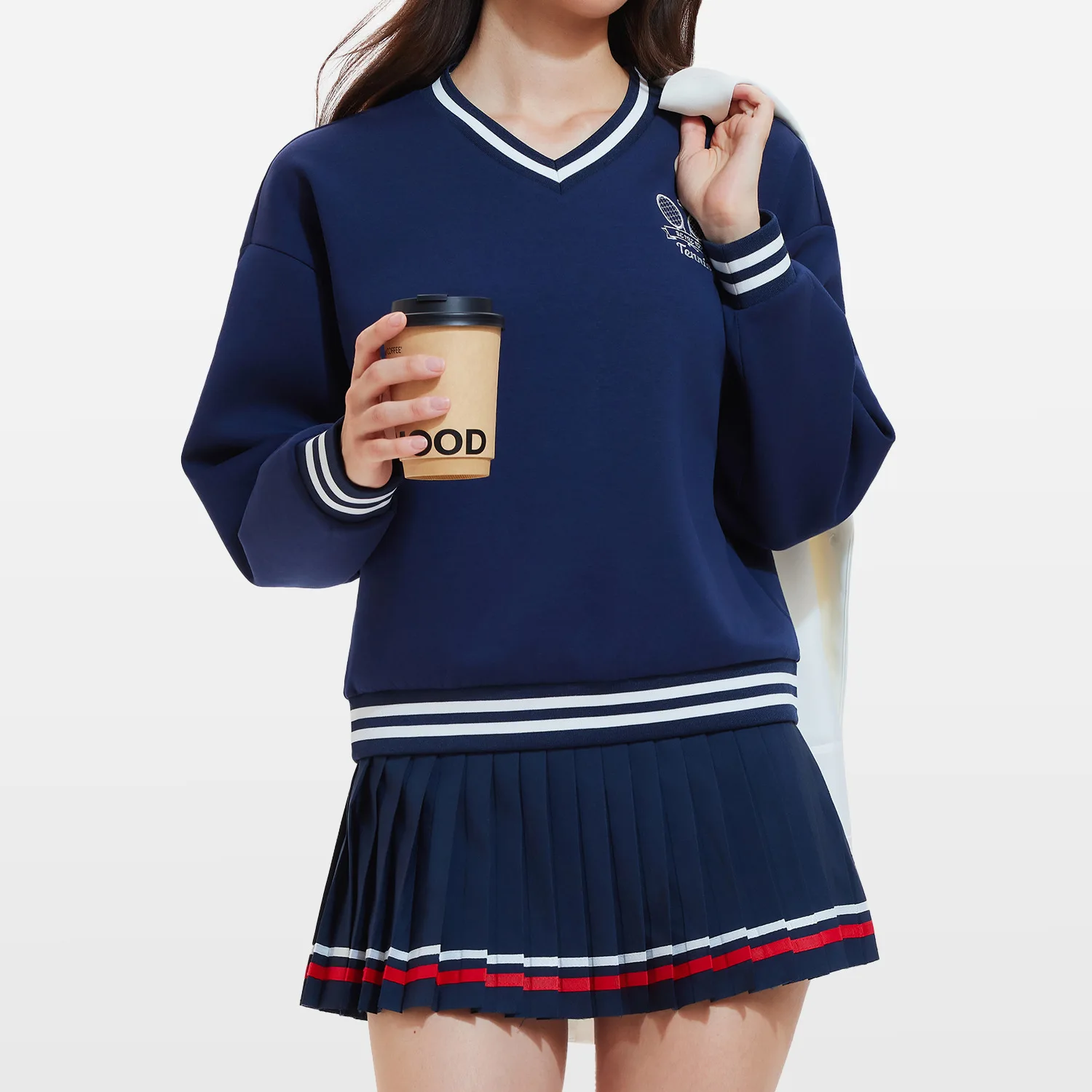 

New autumn and winter casual sportswear set: loose and slimming hoodie, women's outdoor fitness short skirt, two-piece set