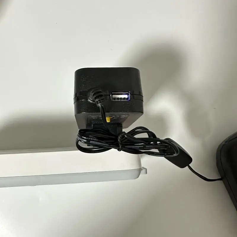 AC-DC USB+3V-12V Adaptador energia ajustável Adapador AA Battery para a câmera LED Light Trind Fan Toy e mais