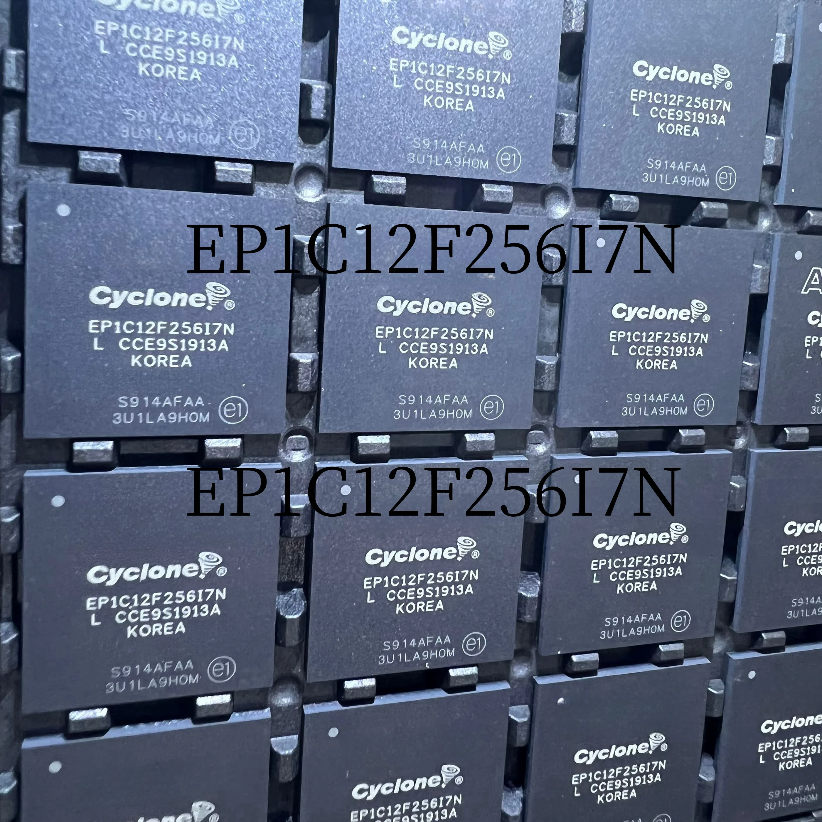 

EP1C12F256I7N