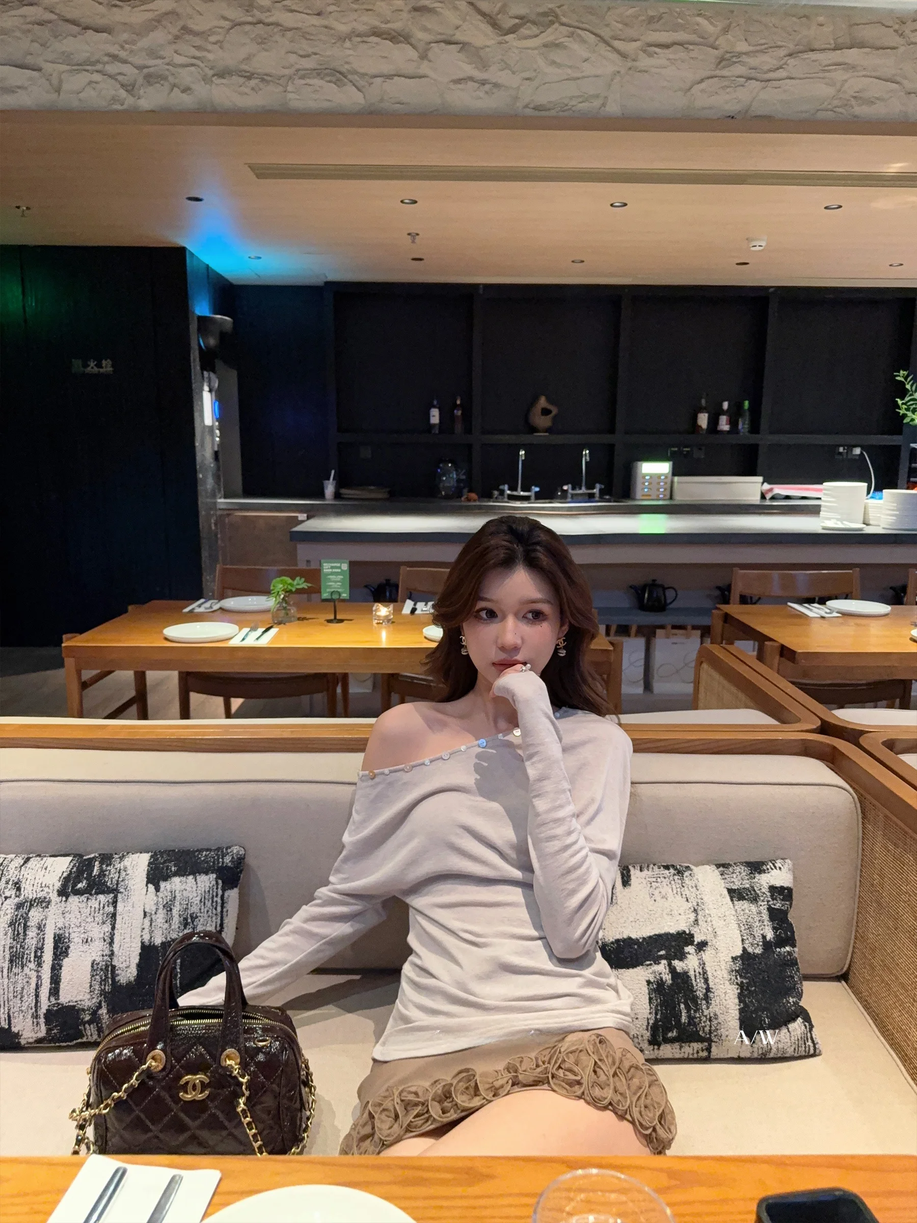 

Женская укороченная футболка Sam Seoi с длинным рукавом, открытыми плечами, приталенная, сексуальная, в корейском стиле, для повседневной носки, модная, укороченная