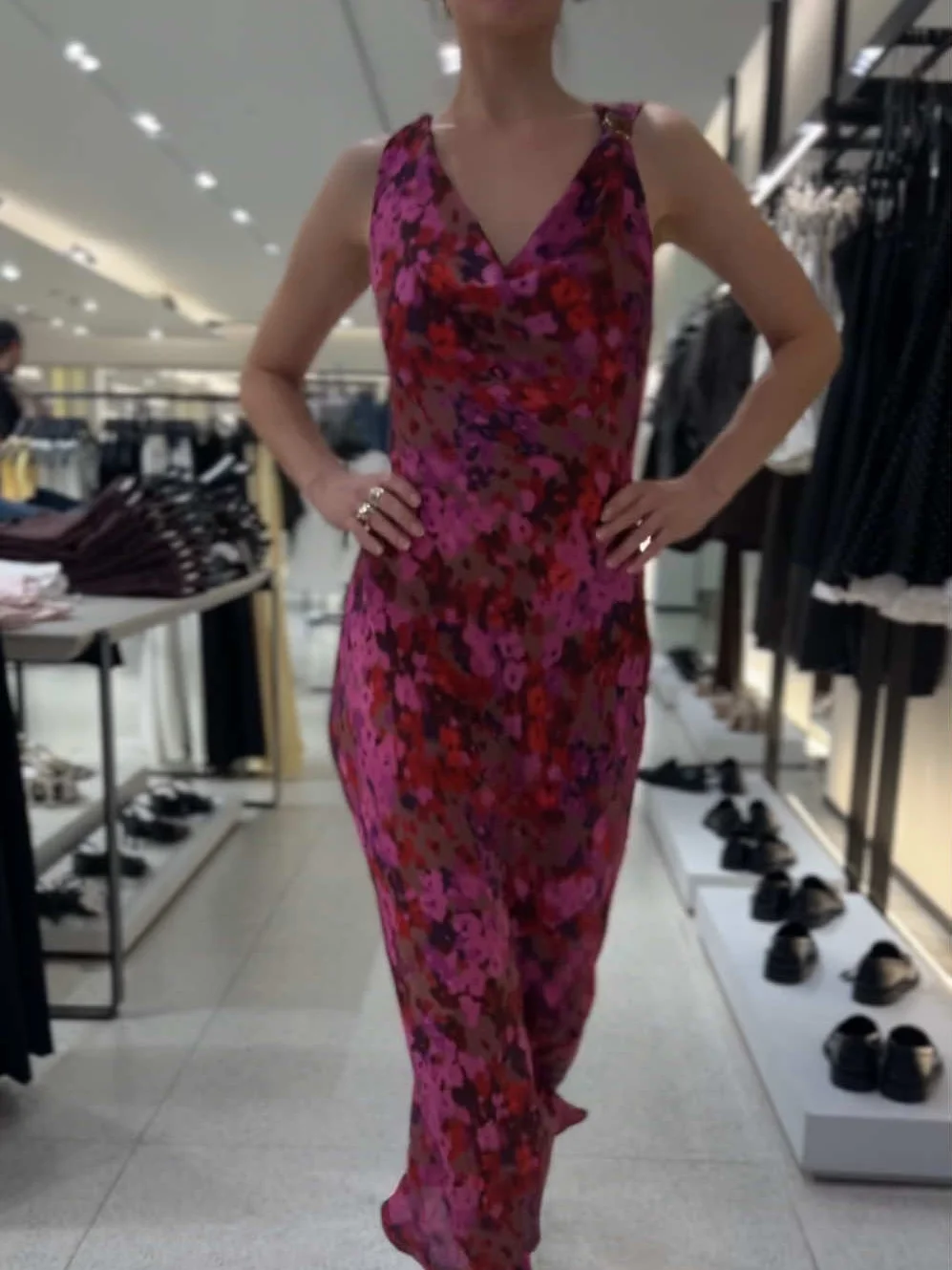 

Chic 2025 Woman Flower Sequined Dress Pleated Night Party Lace-up Sheath Dresses Folds Elegant Fashion Female Vestidos