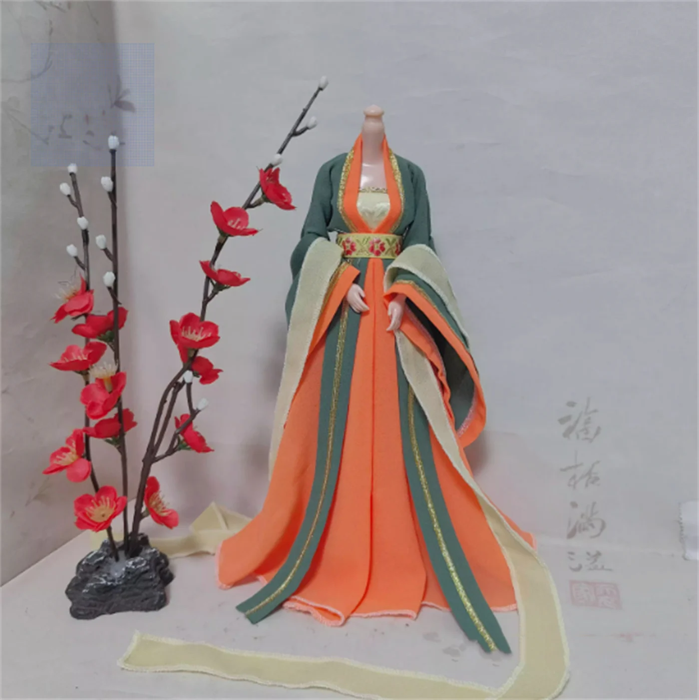 

Custom Ancient Long Dress 1/6 Scale Soldier Robe Hanfu Orange Blue Outfit Skirt Clothes Model Fit Soldier Action Figure Toys