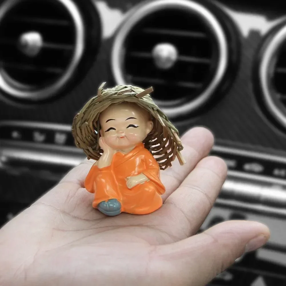 1/4PCS Lovely Little Monk Car Decoration Resin Crafts Little Cute Small Monks Home Car Living Room Decoration Child Gift