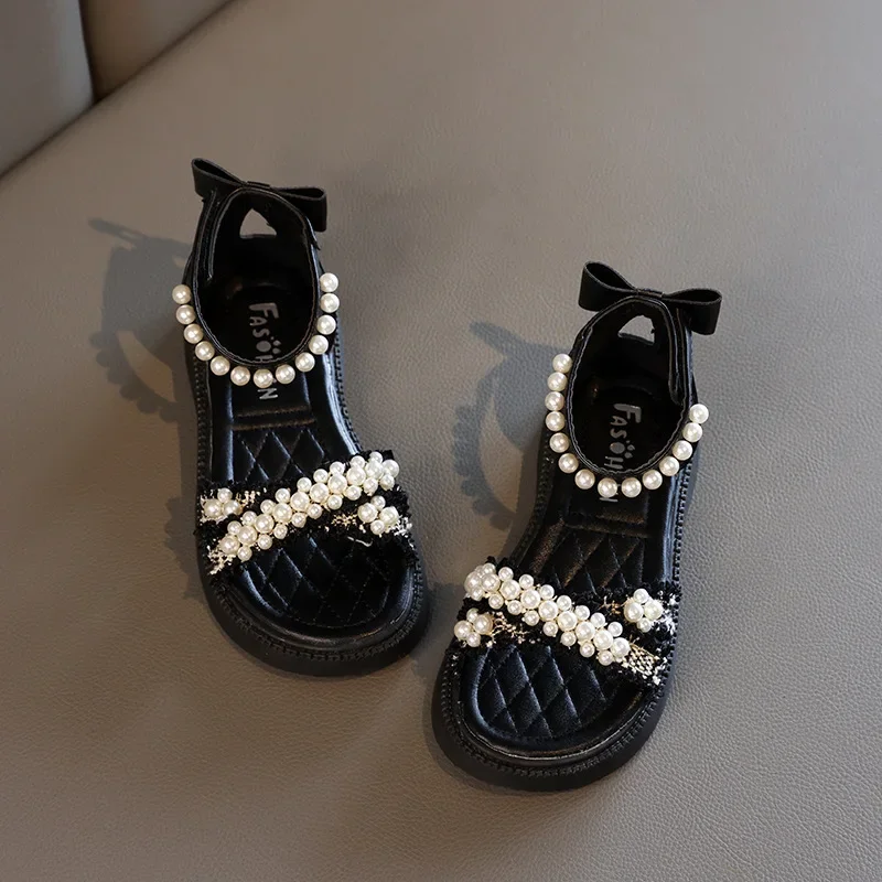 Sandalias de princesa blancas para niña, zapatos de playa informales con plataforma de perlas, planos antideslizantes con lazo, novedad de verano, 2024