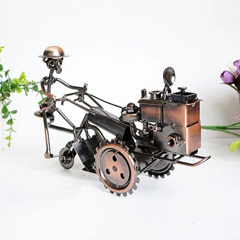 

European Vintage Iron Tractor Craft Metal Retro Nostalgic Ornaments Home Creative Decoration Vehicle Miniature Desktop Art