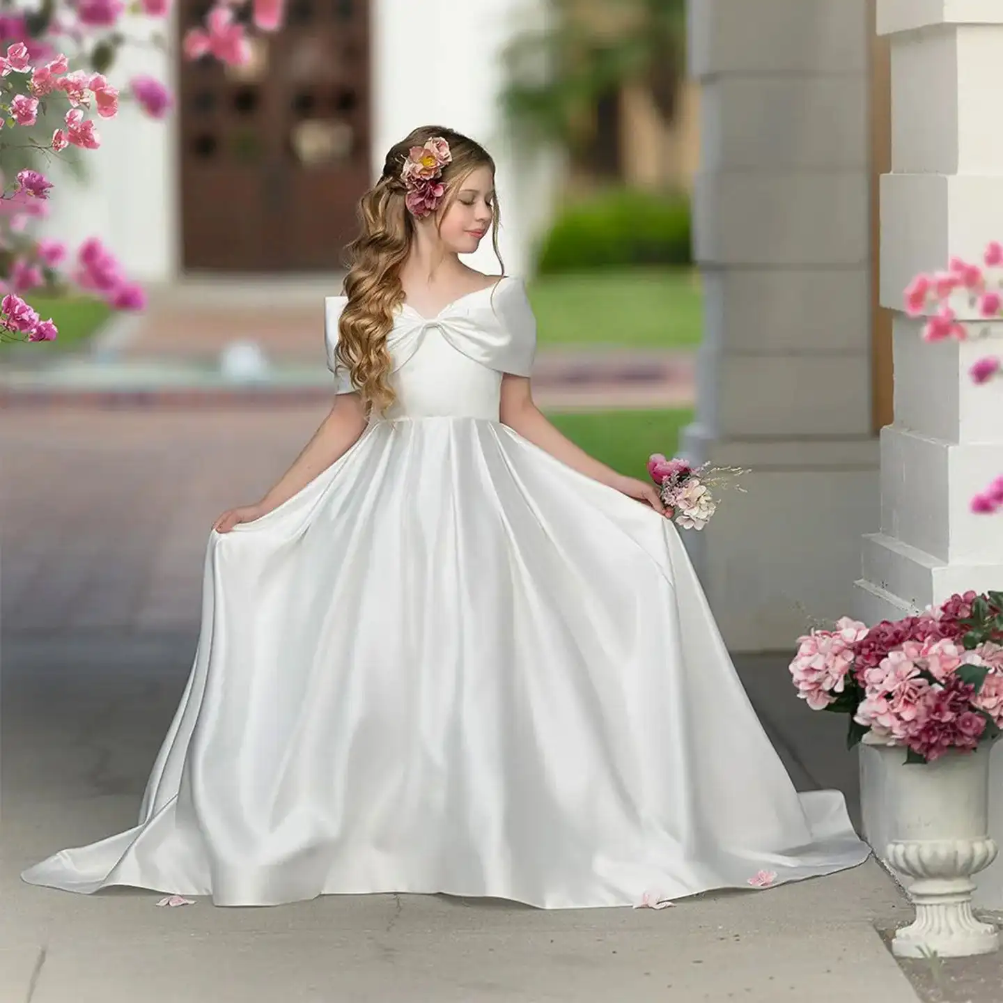 

White Flower Girl Dress for Wedding Elegant Satin Girl Dress with Bow Off Shoulder Party Ball Gowns for Girls Customized