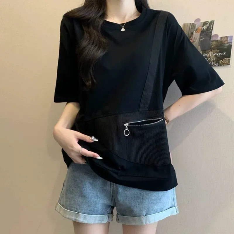 

Women Fashion Zipper Pocket Loose Black T Shirts 2025 Summer New Lady Casual O-Neck Short Sleeve Tops Trendy Personality Tees