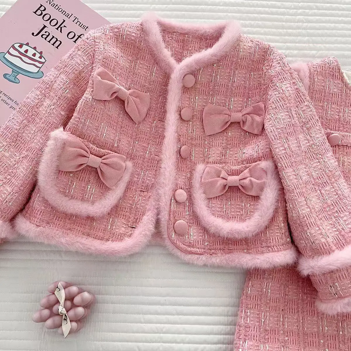 

Girls' Winter Set 2026 New Arrival Fleece-Lined Thickened Children's Coat & Girl's Vest Dress Baby's Stylish Two-Piece Set