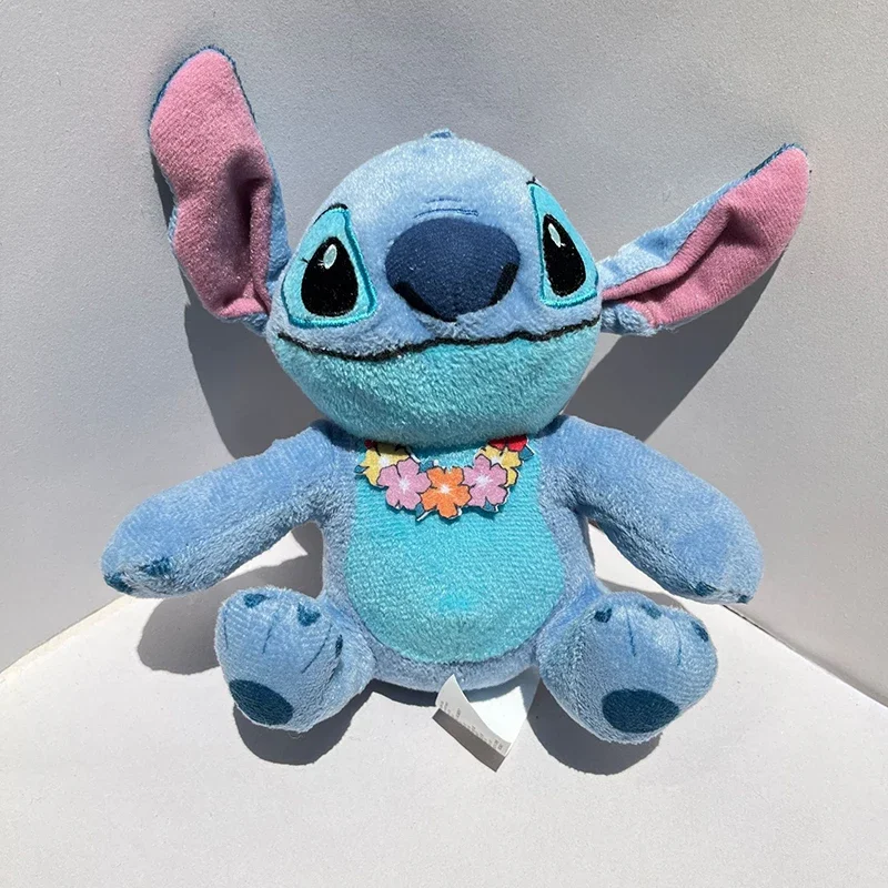 Disney 15cm Lilo and Stitch Plushs Toys ghirlanda Anime Plushie Stich Dolls cuscino simpatico peluche Gifst per il compleanno dei bambini