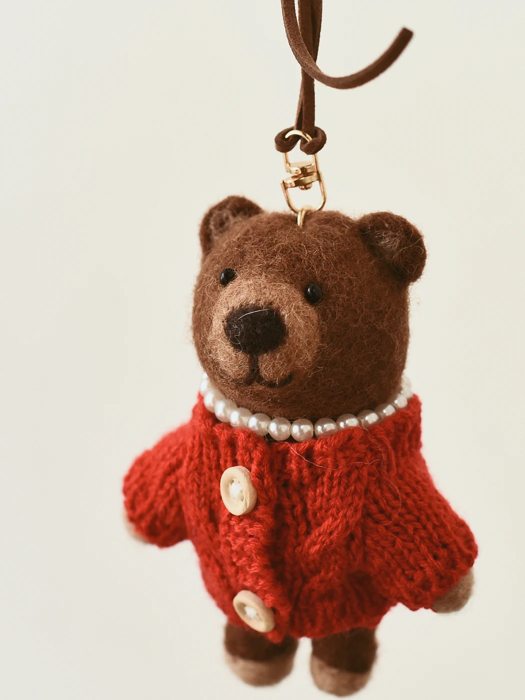 

Изготовленный вручную большой брелок-голова бурого медведя из шерстяного фетра, подвеска для автомобиля, унисекс, аксессуар для сумки для пары, модный, необычный стиль