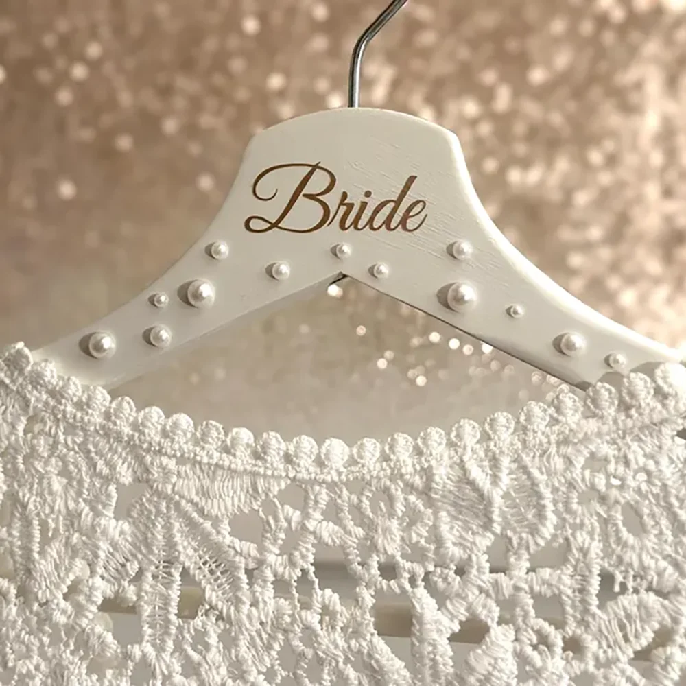 

Bride White Hanger with Pearl Wedding Day Accessories Gorgeous Bridal Dress Supplies Bridal Shower Grace Gift Bachelorette Party