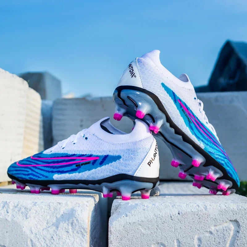 

High Quality Ultralight Men ‘s Soccer Shoes Non-Slip Turf Soccer Cleats Kids TF/FG Training Football Boots Chuteira Campo