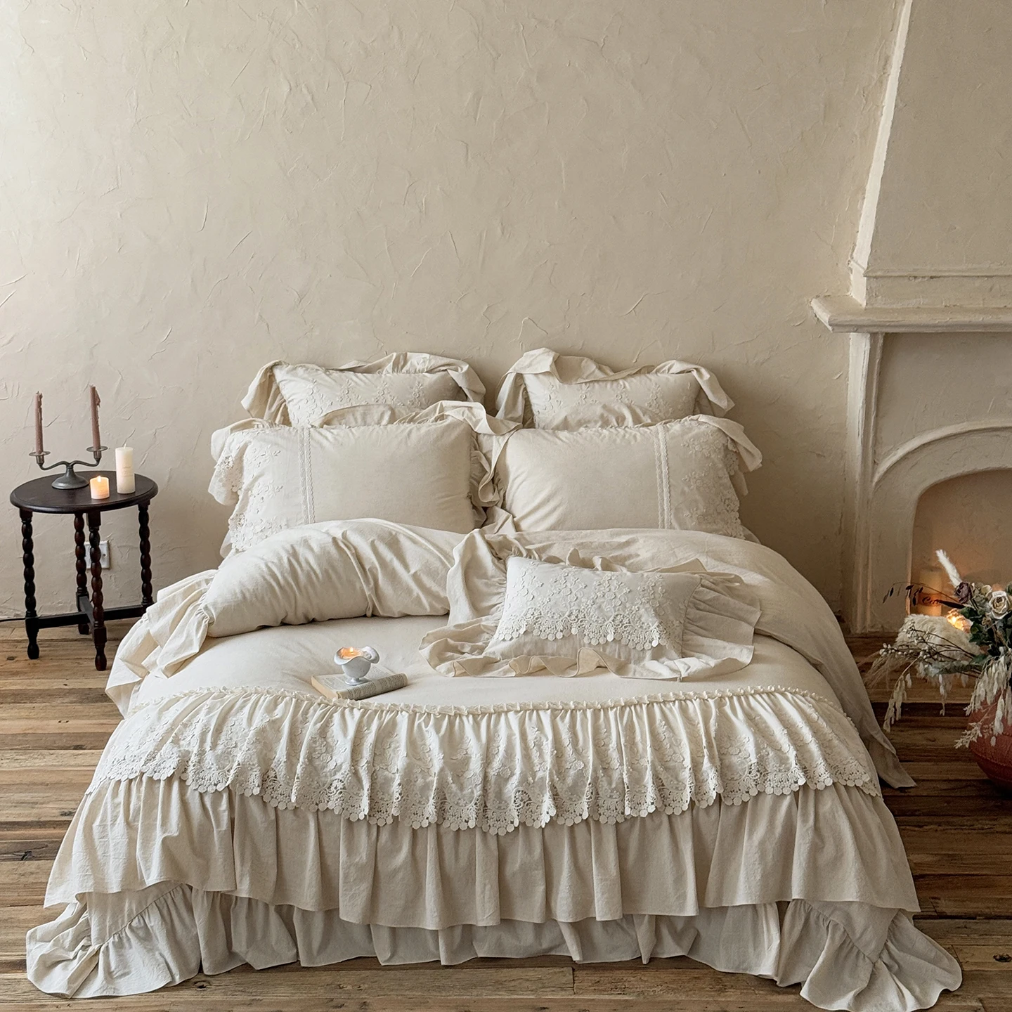 

3-Set Bedding Set (King Size) - Duvet Cover, Pillowcase, Bed Sheet (4pcs)