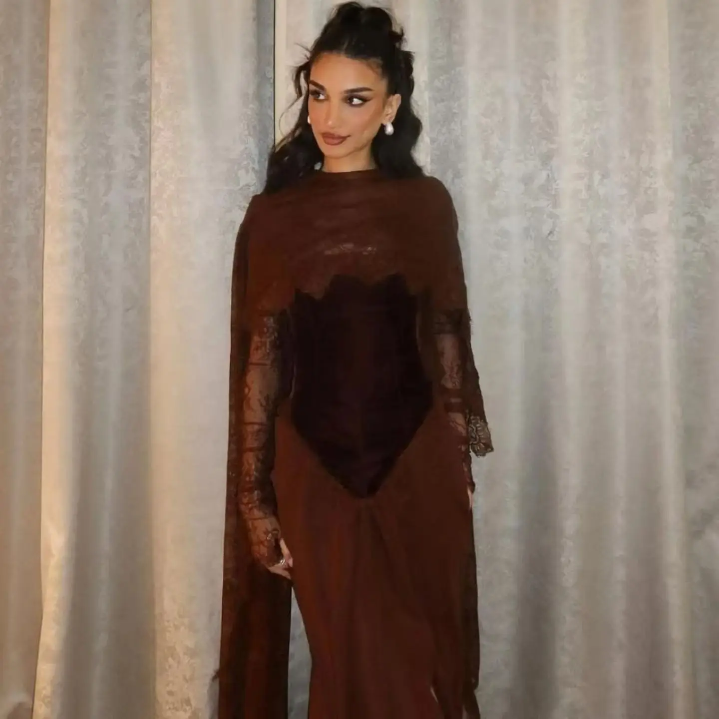 

Lace Strapless Evening Dress Long Sleeve Prom Dresses Floor Length Gorgeous Formal Saudi Arabia Party Dresses Customized 2025