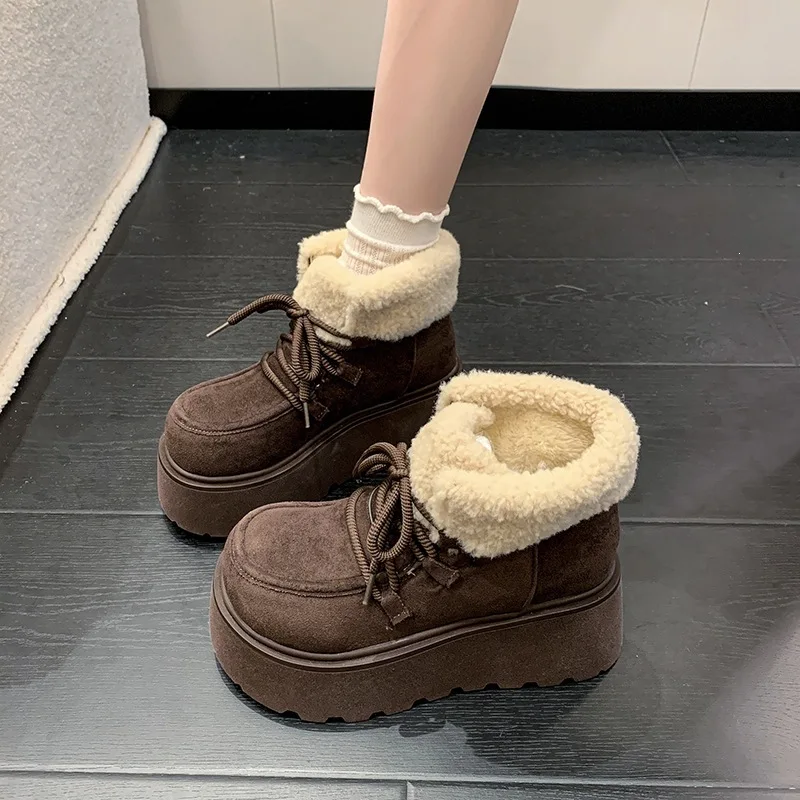 2026 Women's Winter Sponge Cake Thick Bottom Lace with Velvet Warm Snow Boots High Heels Short Sleeves Cotton Shoes
