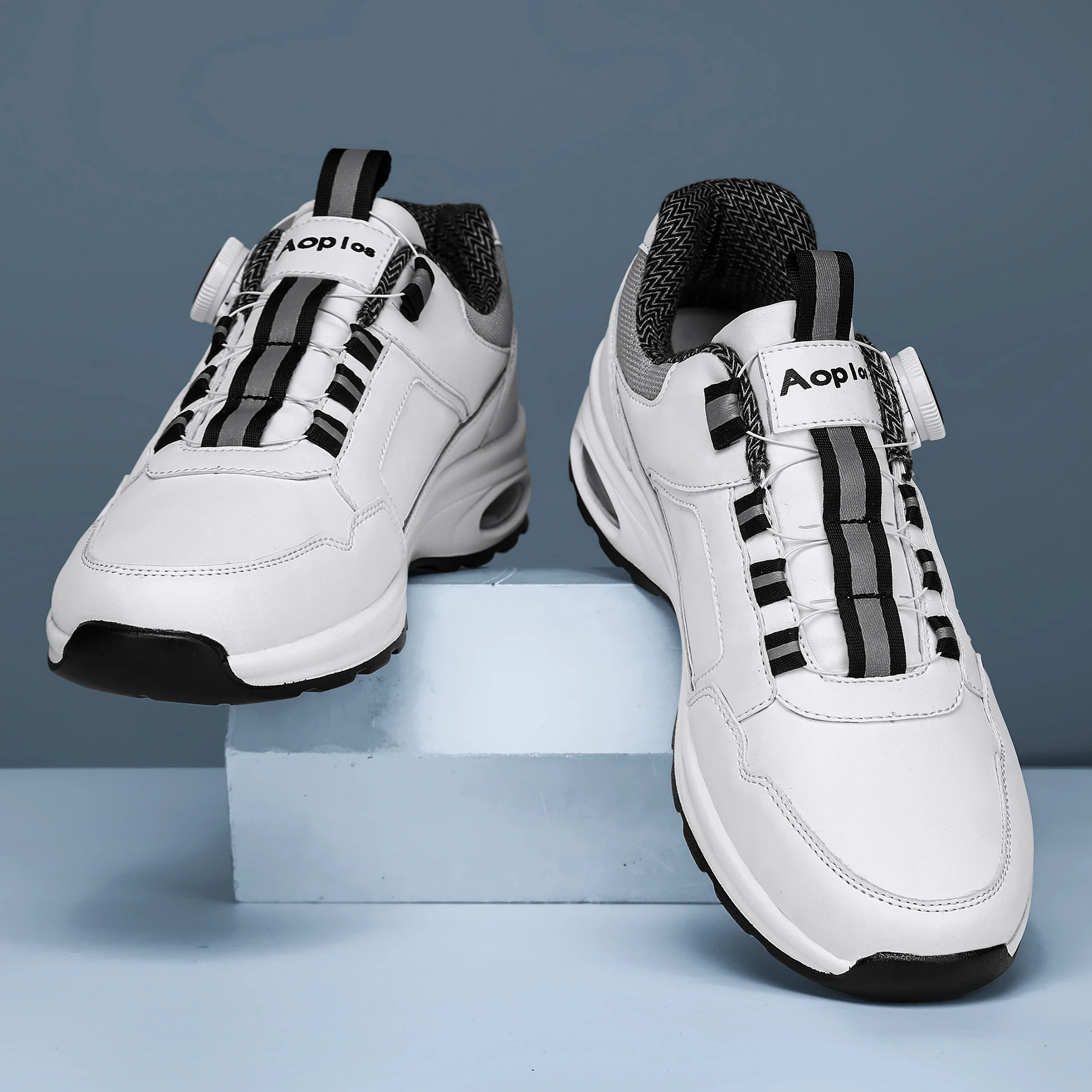 

New Men's Fashion Casual sports shoes, Comfortable Hovershoe sole, Outdoor Leisure Walking cycling, Golf shoes, black and White