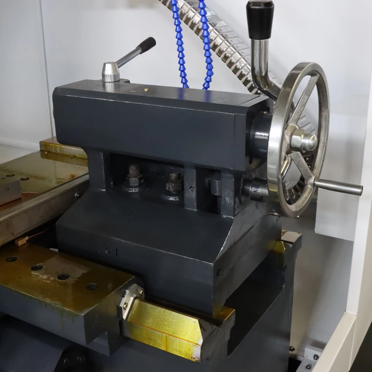 Pozioma tokarka CNC z płaskim łóżkiem metalowym Ck6160