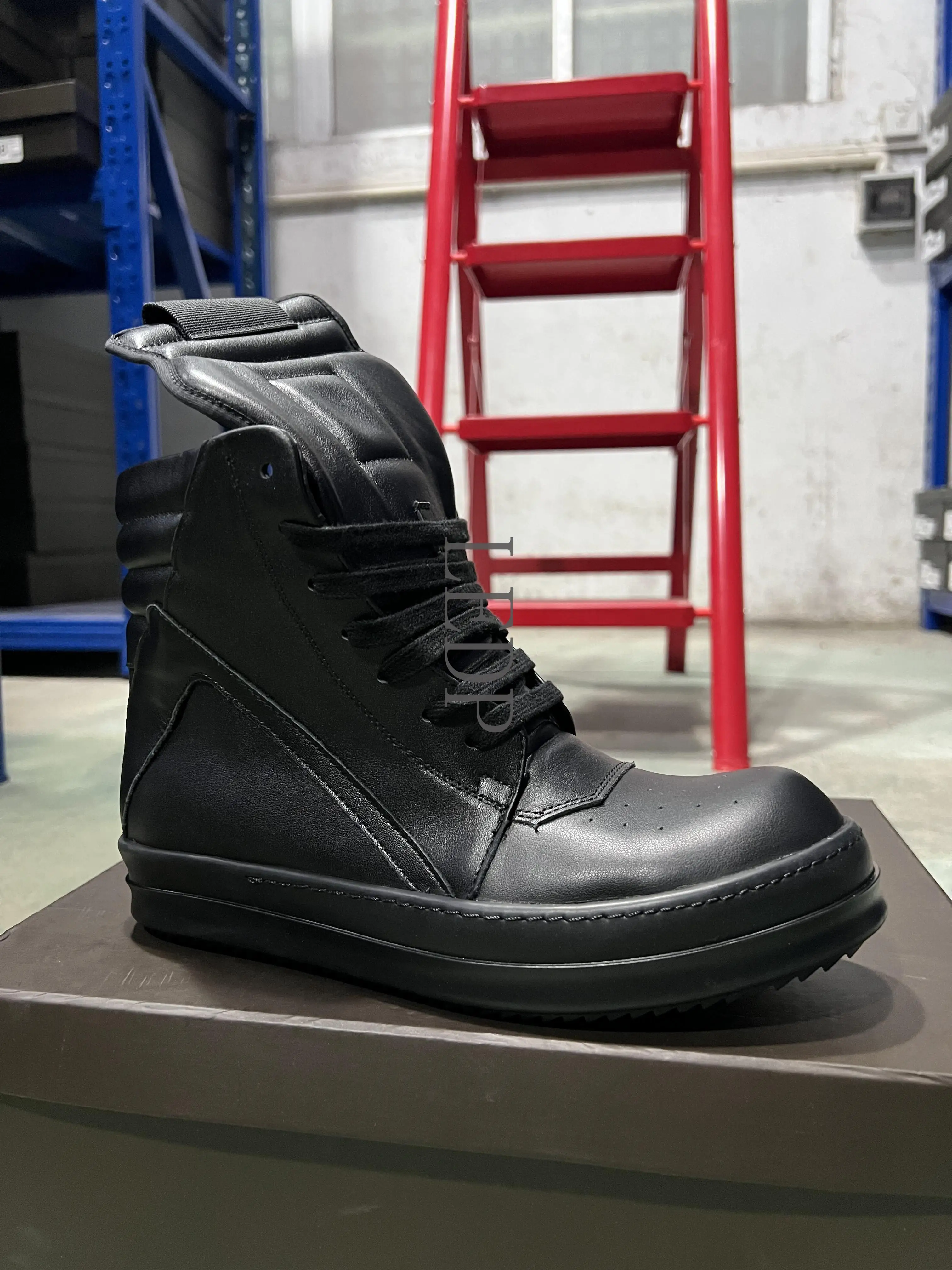 Brand Casual Men Shoes All Black Leather Women High Top Sneakers Classic Black Sneaker Fashion Zipper Luxury Designer Ankle Boot