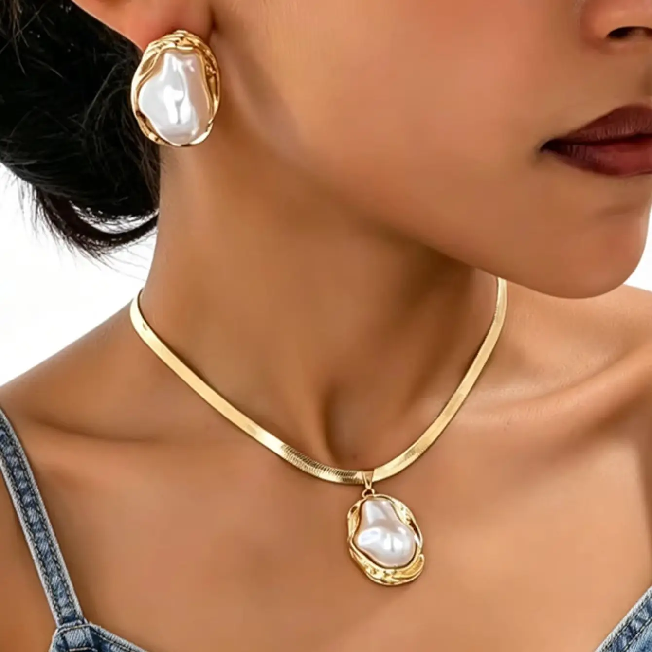 Conjunto de 3 piezas de elegante collar y pendientes de perlas de imitación barrocas irregulares, colgante de cadena de serpiente dorada, cadena para clavícula con pendientes, estilo vintage de lujo ligero, accesorios para mujer, fiesta de baile, fiesta navideña, pendientes de vestir, regalo para novia, accesorio para citas