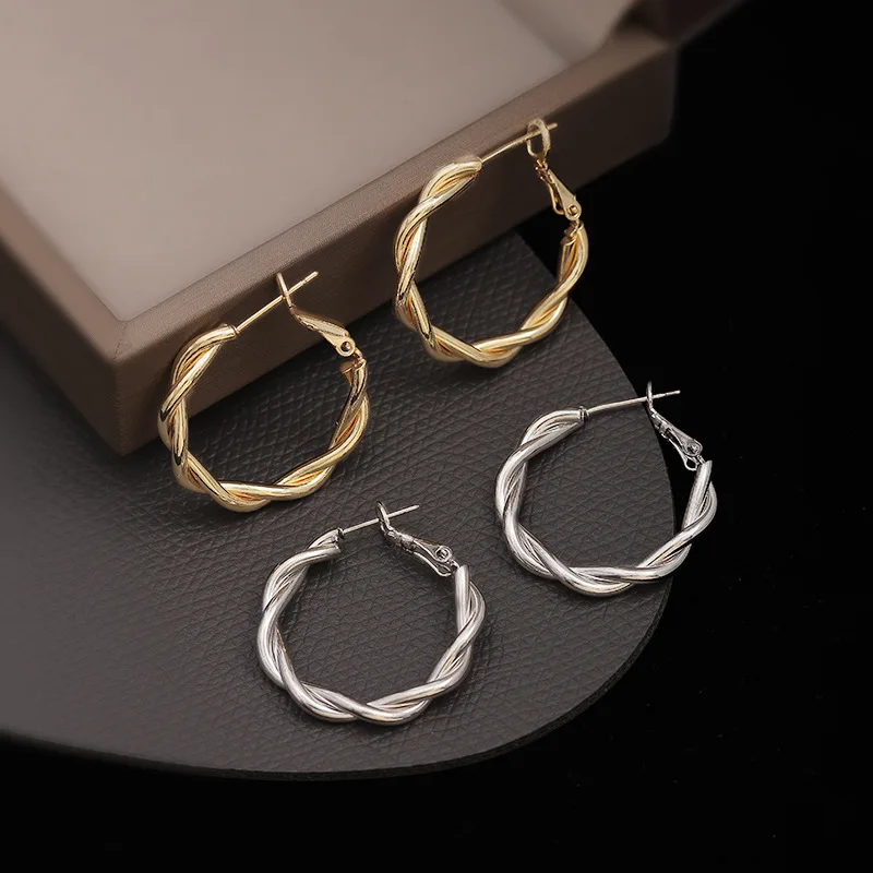 Vintage Simple Braid Round Circle Drop Earrings for Women Party Golden Silver Color Dangle Earrings Trendy Geometry Jewelry Gift