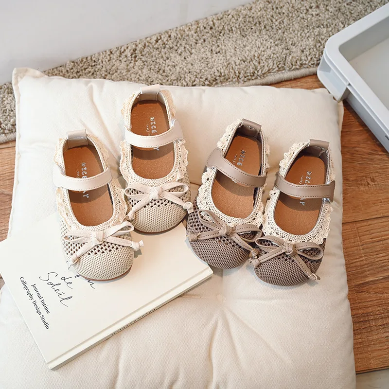 

Модные детские туфли-принцессы с кружевом, весна 2026, новые повседневные туфли для девочек, нескользящие, с бантом, простые, дышащие, сетчатые