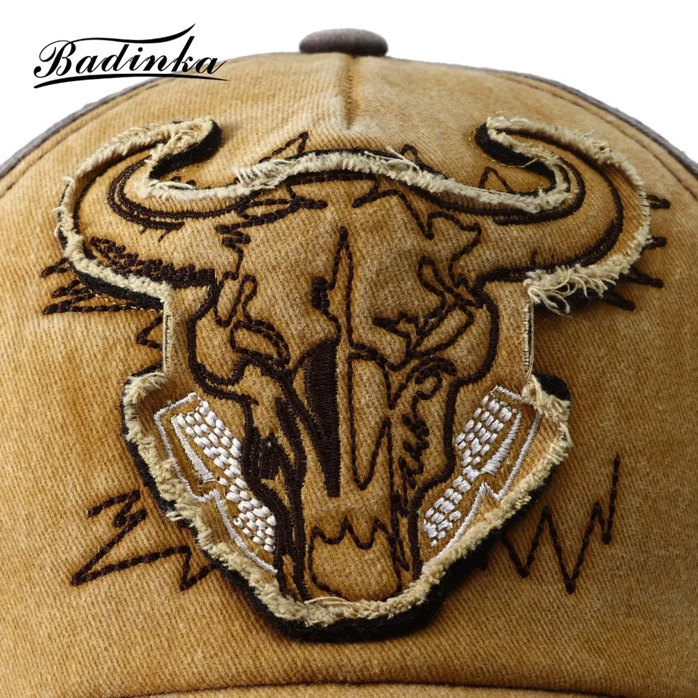 2024 New Designer Retro Vintage Bull Embroidery Baseball Caps for Men Bone Snapback Cap Summer Sun Visor Hats for Women Gorras