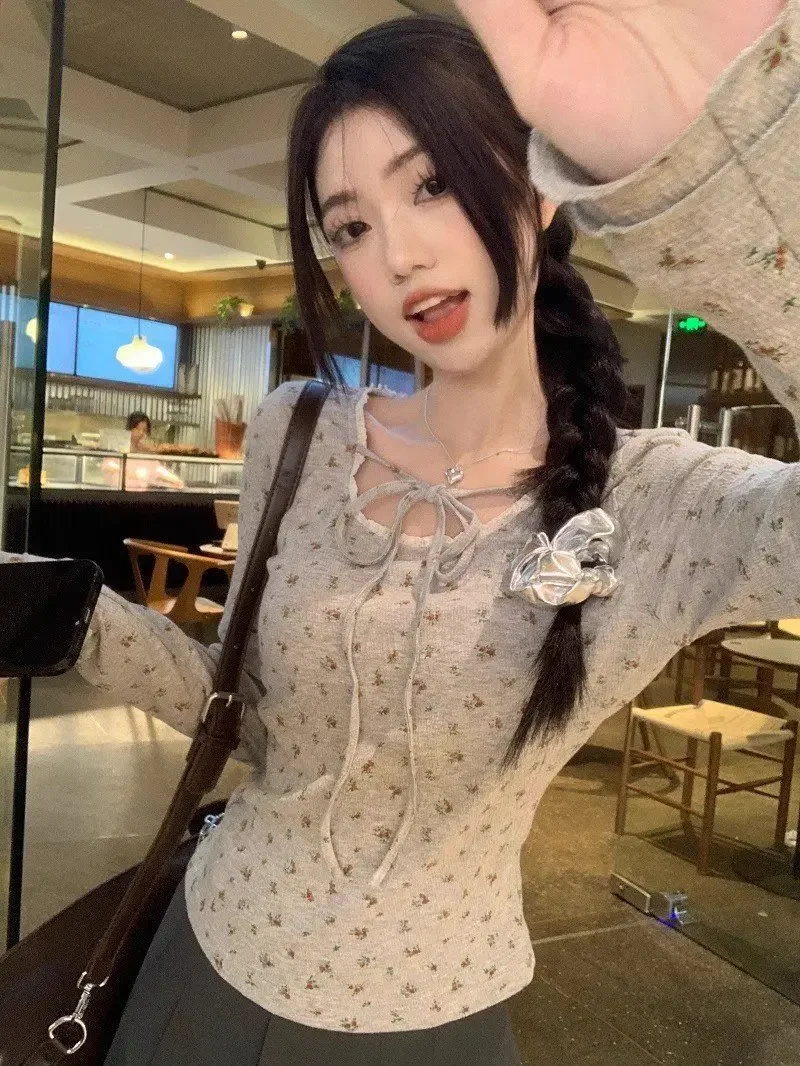 Spitze-up Floral Print T-shirts Frauen Slim Fit Langarm Bodenbildung Y2k Camisetas Grau Tops Bandage Ballett Süße Tees