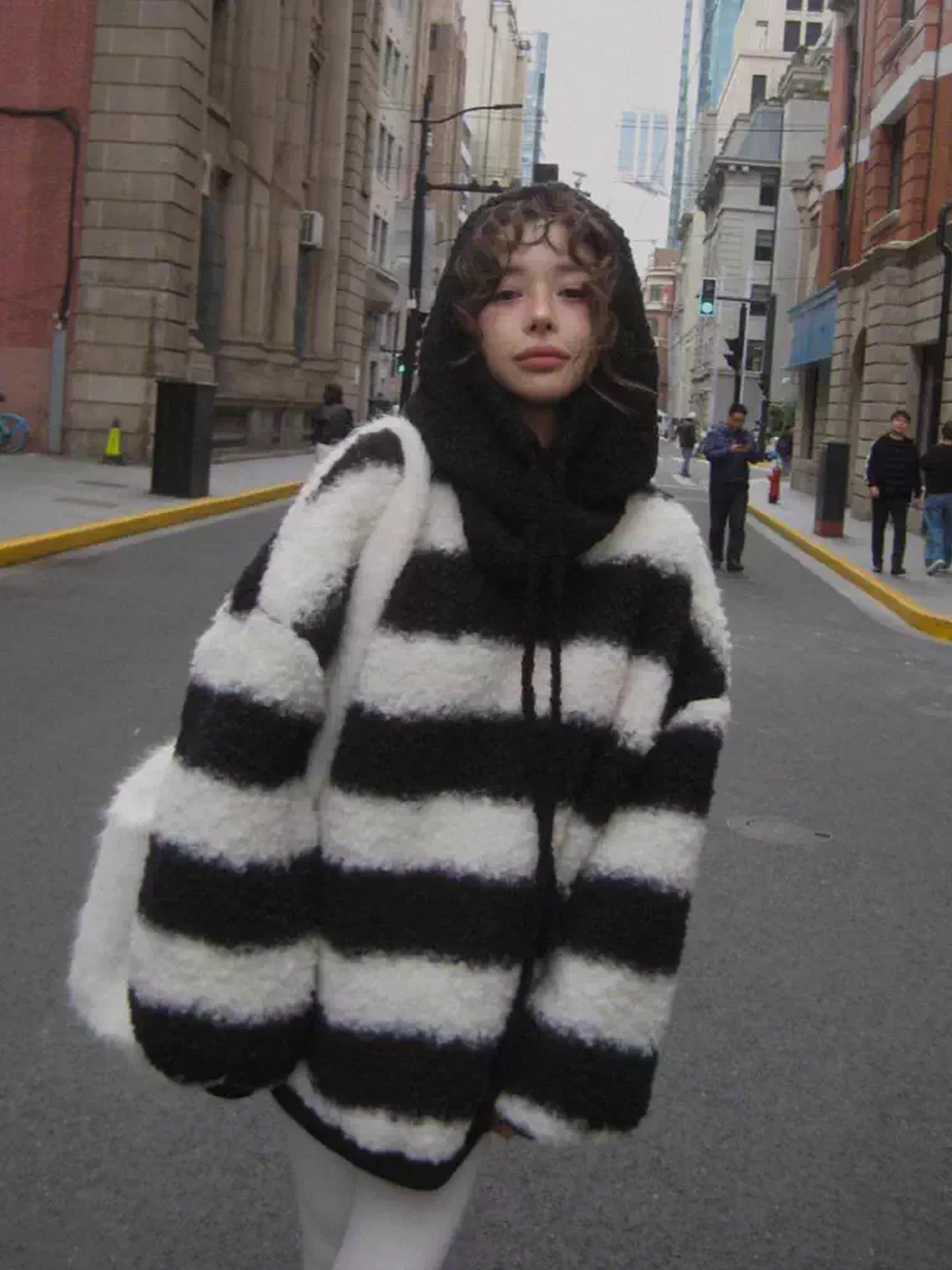 

Retro Thiened Color Blo Striped Lamb Fur Sweatirt Women's Winter New Sle Versatile Overhead Top Korean Sle Long Sve