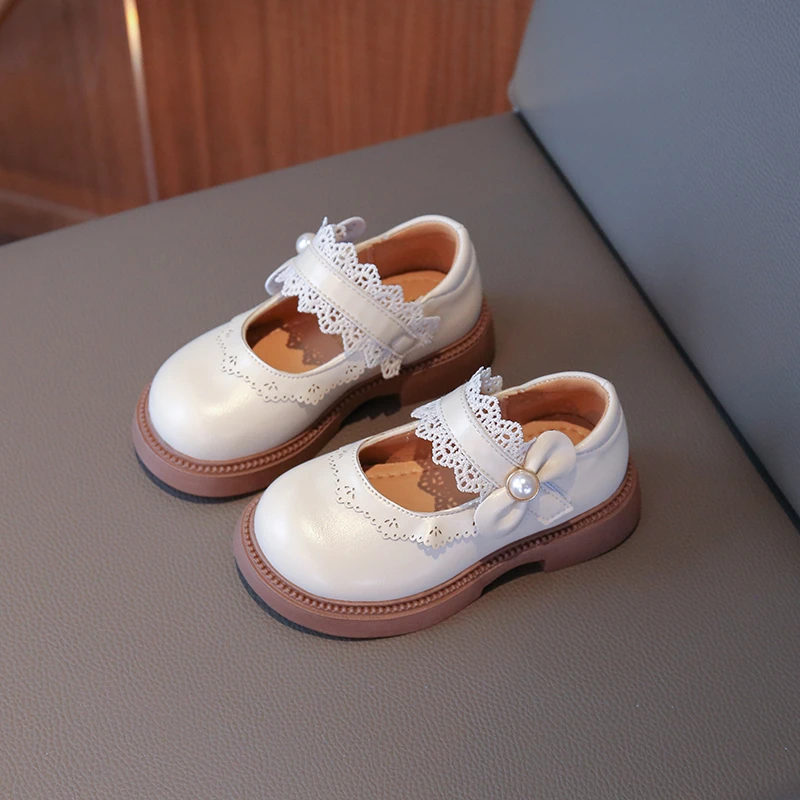 

Girls Leather Shoes Non-slip Soft Sole Kids Princess Shoes Lace Sweet Pearls 2025 New Children Flat Shoes Round Toes Cute Bows