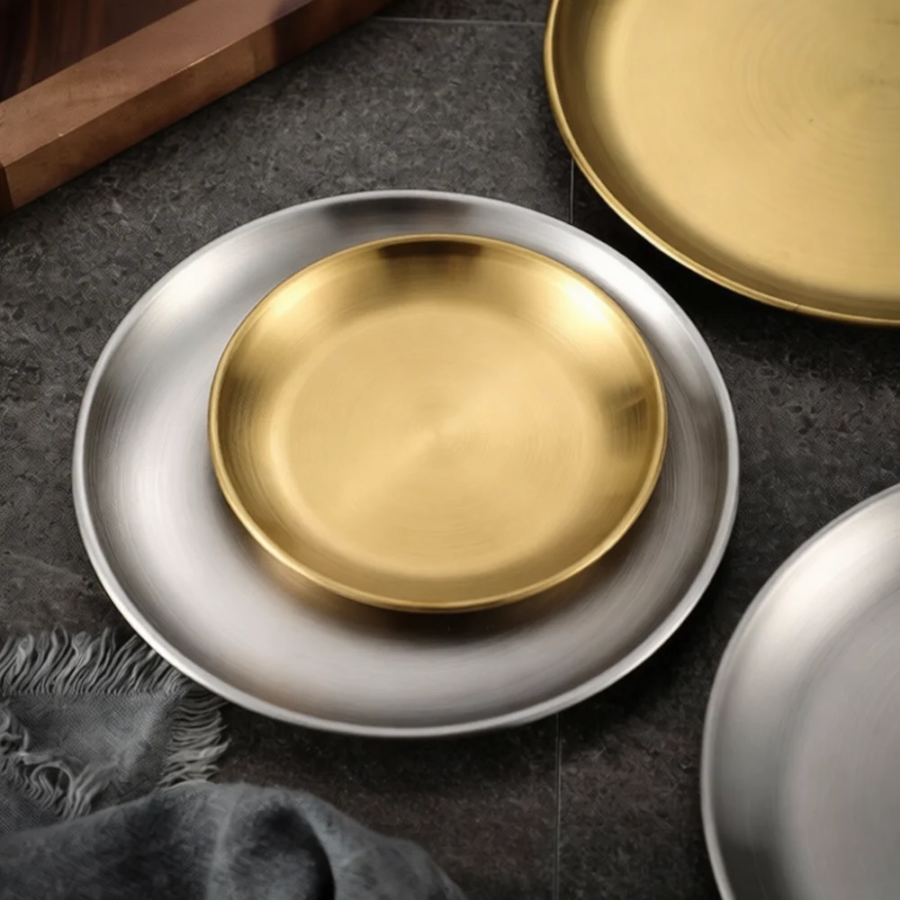 Sleek Brass Round Platter Luxury Gold Metal Food Dish Minimalist Decorative Tray Home Table Kitchen Dinnerware Item
