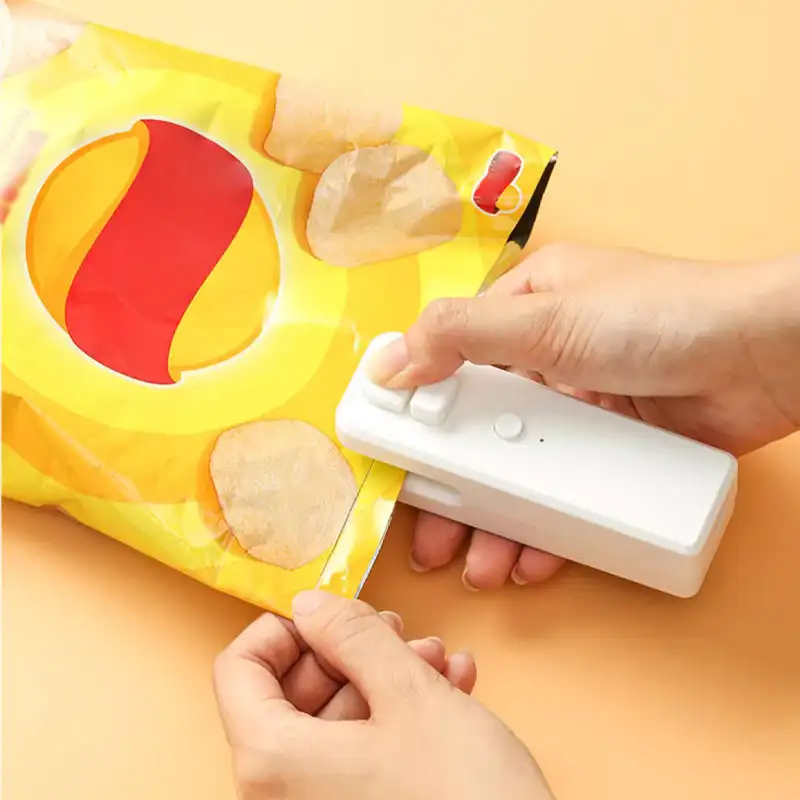 2 In 1 Mini Heat Sealer Portable Handheld Sealing Vacuum Machine USB Charging Food Snack Plastic Storage Bag Sealer Packing Bag