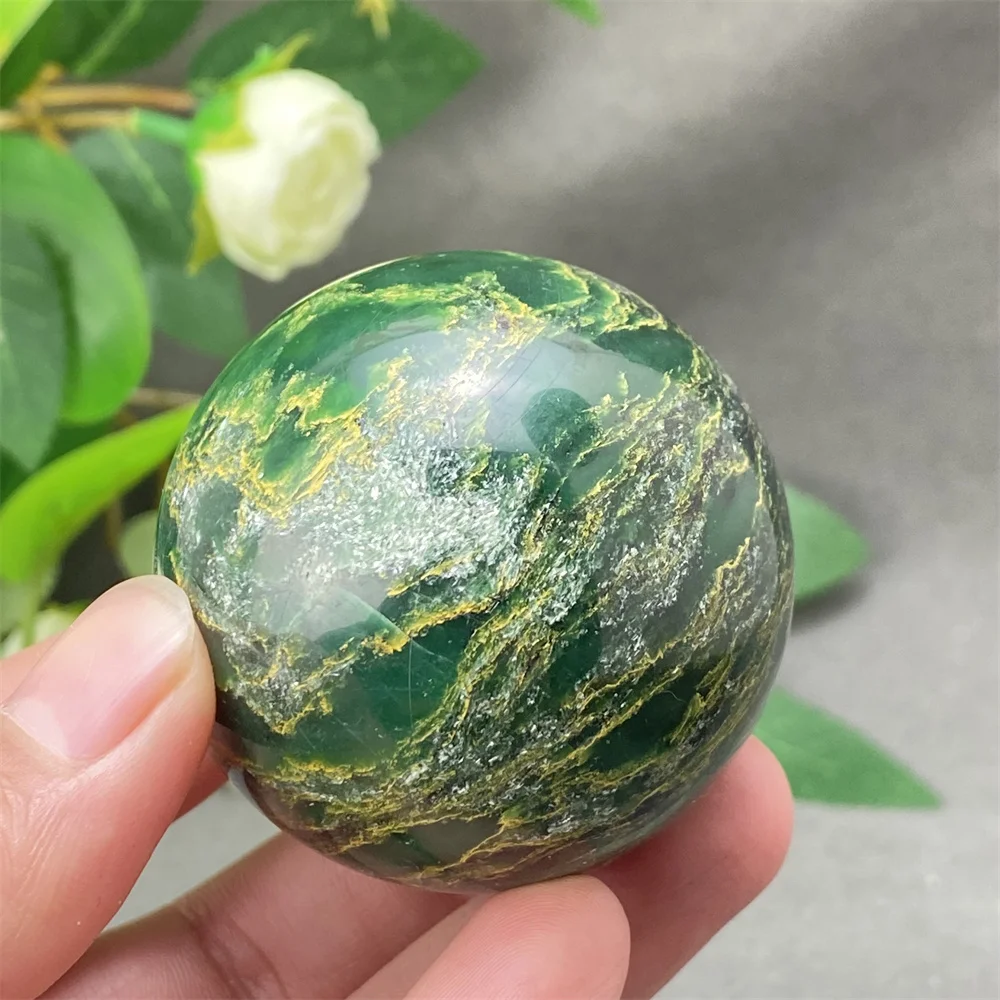 Natural Emerald Green Spheres Glossy Crystal Ball Centerpiece Spherical Ornament for Home Decor