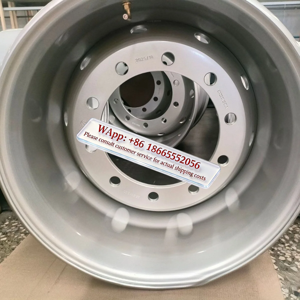 13 * 22.5 vacuum steel rim with 425/65R22.5 tire, truck wheel rim