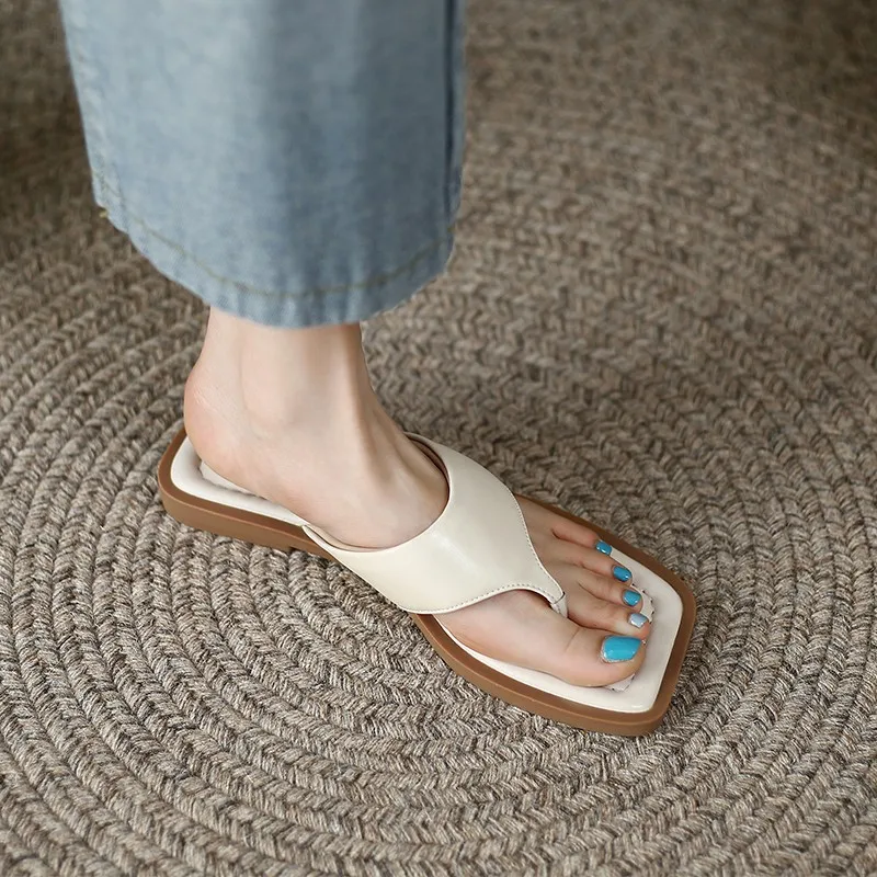 Original handmade shoes are incredibly comfortable~! French niche flat sandals women wear soft leather beach Flip-flops