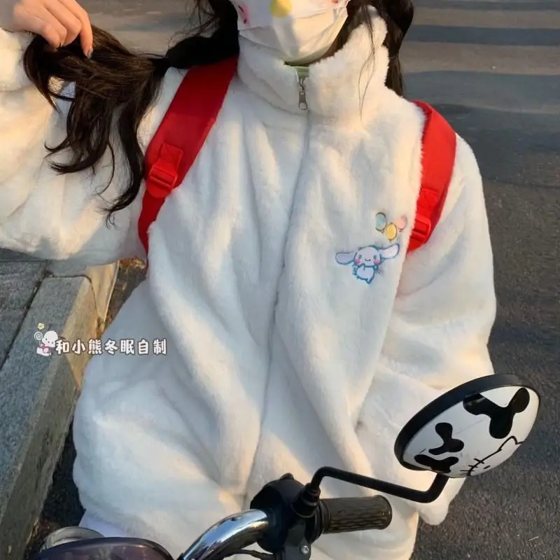 Piumino Kawaii Cappotto Hello Kitty Top reversibili da donna Sanrio Anime Winter Girls Giacca in cotone carino Cappotto caldo addensato