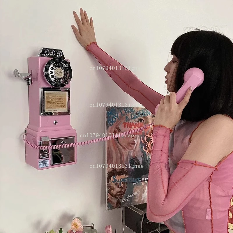 Retro style coin phone ringtone is pleasant and the call is clear