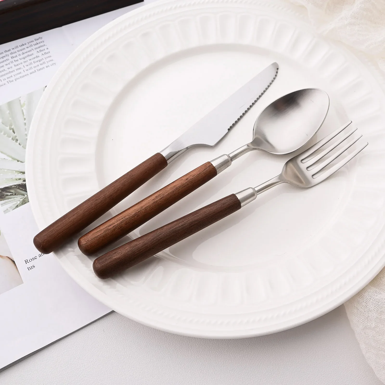 1/2/3/4Pcs Wood Hanlde Dinnerware Set 304 Stainless Steel Cutlery Set Walnut Hanlde Knife Fork Spoon Tableware Kitchen Flatware