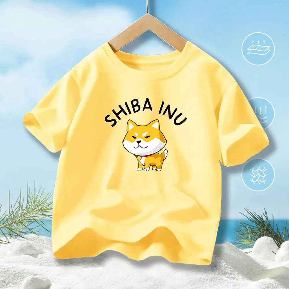 Kurzärmeliges T-Shirt aus Baumwolle für Jungen, mit einem niedlichen Cartoon-Motiv eines Shiba-Inu-Hundes, lässiges Sommeroberteil mit Rundhalsausschnitt für Kinder.