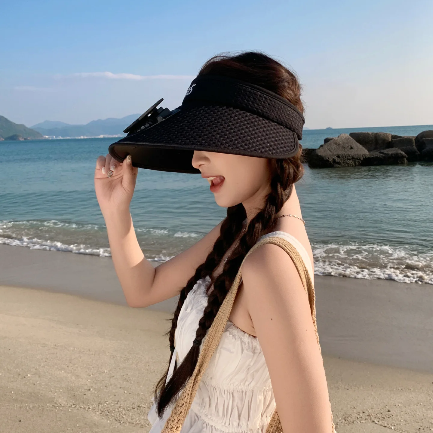Women Solar Fan Hat – Summer Cooling Breeze Visor Cap with Built-in Fan, Hollow Top for Hiking Fishing Travel