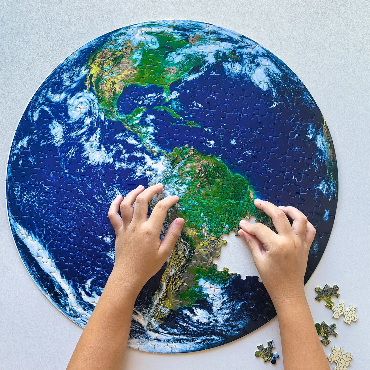 

Round Planet Jigsaw Puzzle (312 Pcs) -16.1" Earth/Mars/Moon Space Theme Puzzle for Home Decor & Gifts Immersive Space Planet P